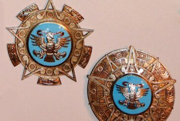 Michel Sapin reçoit la médaille de l’Ordre de l’aigle aztèque du Mexique !
