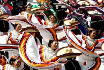 Record Guinness á Guadalajara : 882 danseurs au son des Mariachis ! (Videos)