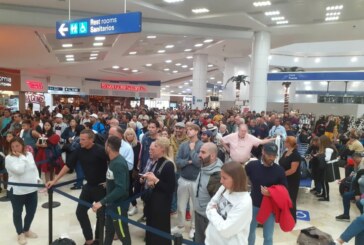 Témoignages – Quand les touristes restent bloqués dans les aéroports de Cancún et Mexico !