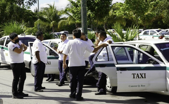 Cancun : gare aux affrontements entre les taxis et Uber !