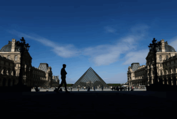Francia – Las entradas del Louvre y otros destinos turísticos serán más caros para extranjeros no comunitarios !