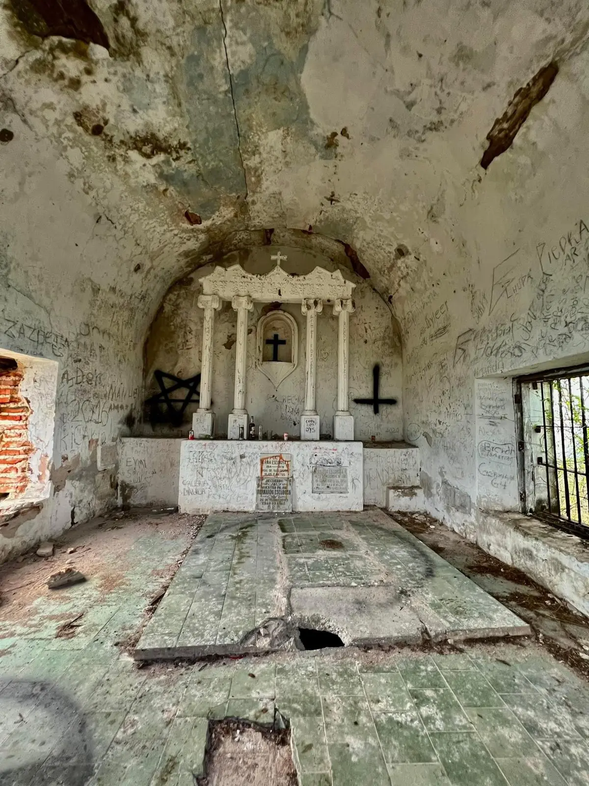 Capilla del Diablo en San Ignacio, donde descansan los restos de Bernardo Escobosa.