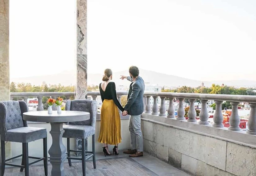 El hotel de Marco Antonio Solís ofrece una experiencia de elegancia y arte.