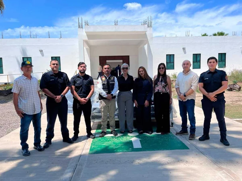 Forma parte de distintas áreas de patronatos e instituciones de seguridad